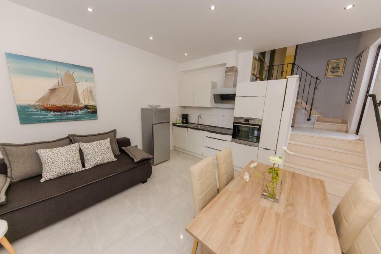 Apartments Mateo Τρογκίρ Εξωτερικό φωτογραφία